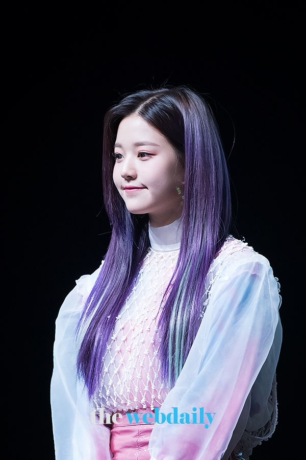 아이즈원(IZONE) 장원영, 'HEART*IZ' 쇼케이스 현장