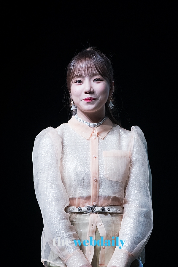 아이즈원(IZONE) 조유리, 'HEART*IZ' 쇼케이스 현장