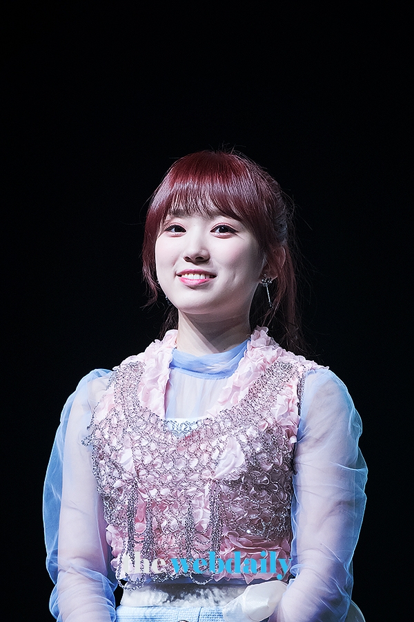 아이즈원(IZONE) 야부키 나코, 'HEART*IZ' 쇼케이스 현장