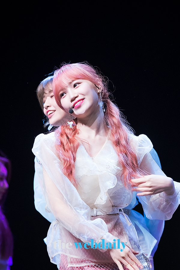 아이즈원(IZONE) 김채원, 'HEART*IZ' 쇼케이스 현장