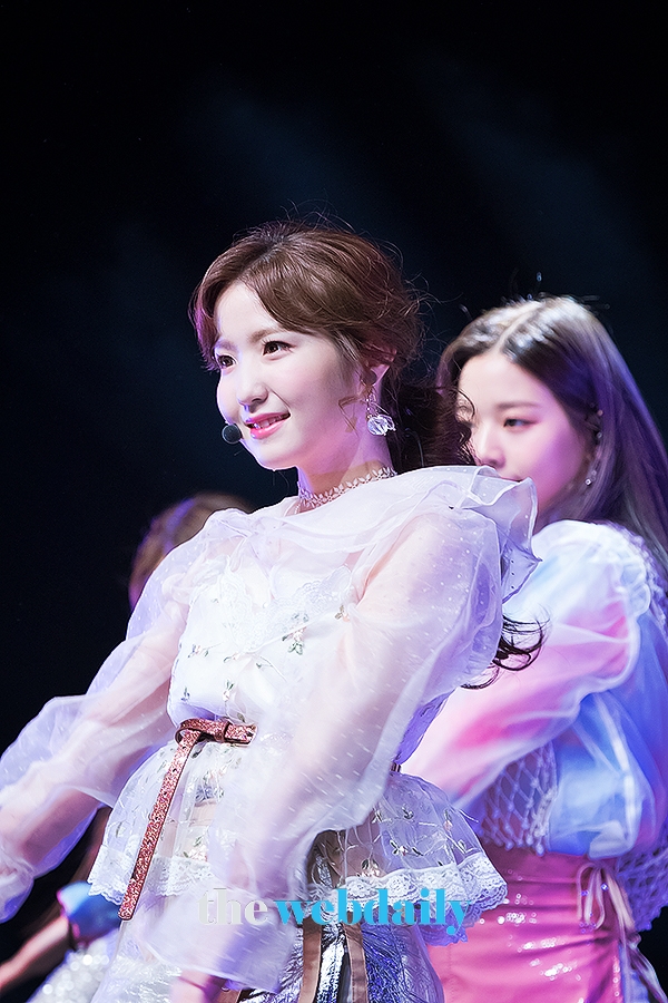 아이즈원(IZONE) 혼다히토미, 'HEART*IZ' 쇼케이스 현장