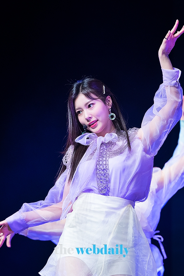 아이즈원(IZONE) 강혜원, 'HEART*IZ' 쇼케이스 현장