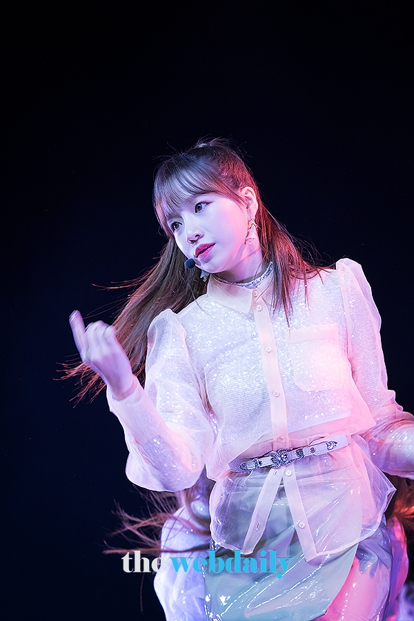 아이즈원(IZONE) 조유리, 'HEART*IZ' 쇼케이스 현장