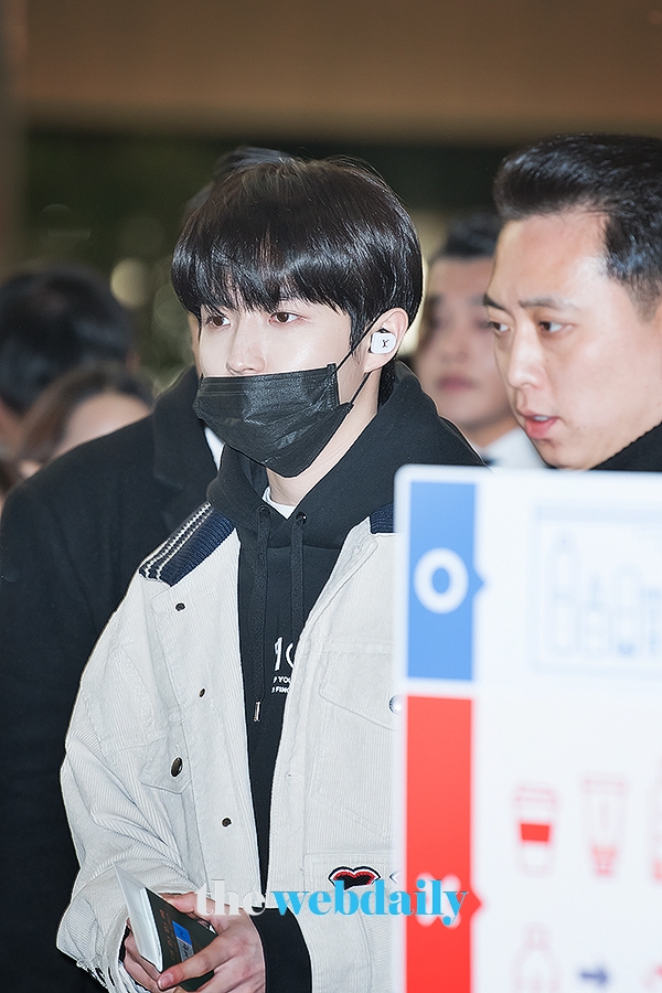 김재환, 김포국제공항 출국 현장
