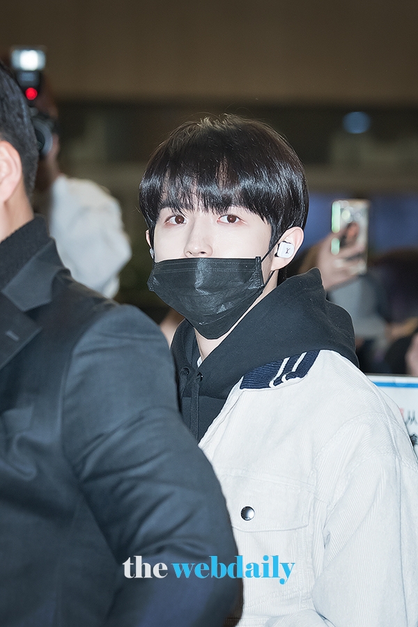 김재환, 김포국제공항 출국 현장