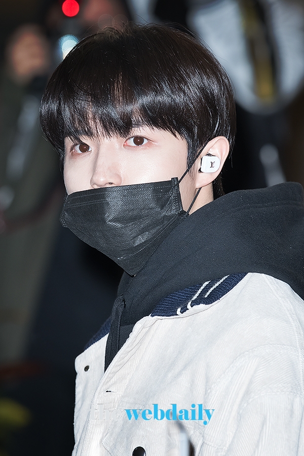 김재환, 김포국제공항 출국 현장