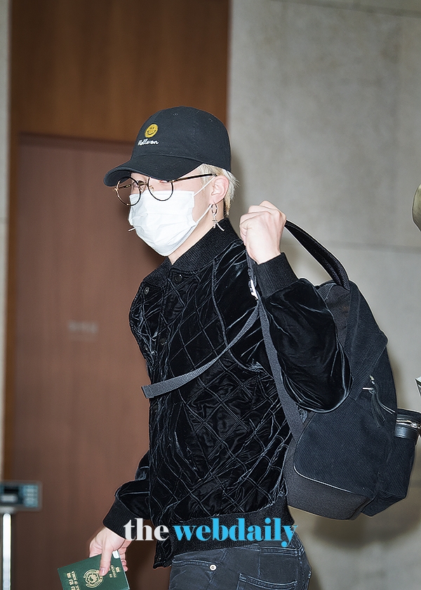방탄소년단(BTS) 지민, 김포국제공항 전용기 청사 출국 현장