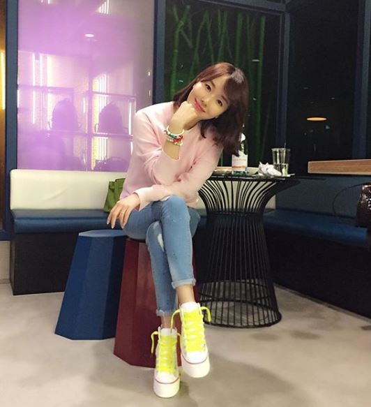 이정현만큼 돋보이는 신발 / 출처 : instagram