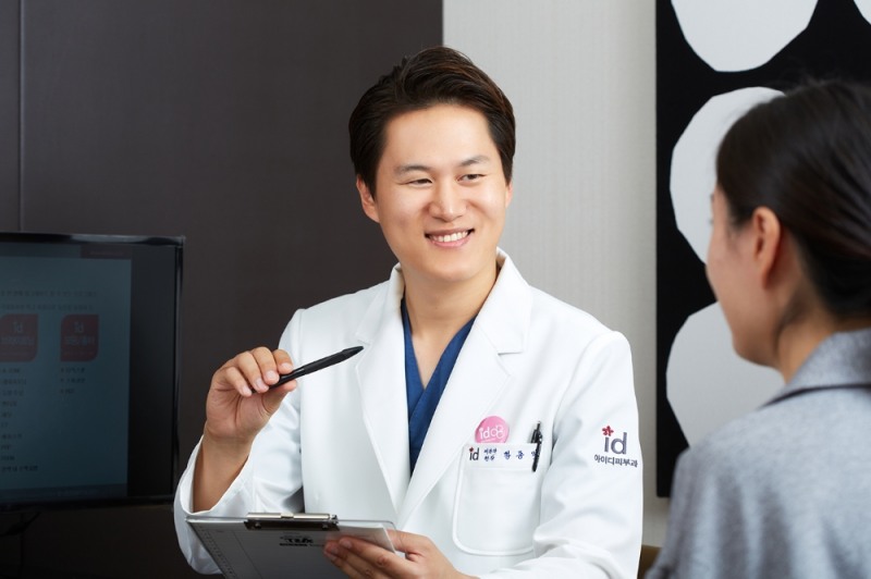 사진=아이디피부과 황종익 원장(피부과 전문의)