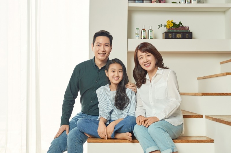 서민정·안상훈 부부, 라우쉬 광고모델로 2년 연속 발탁