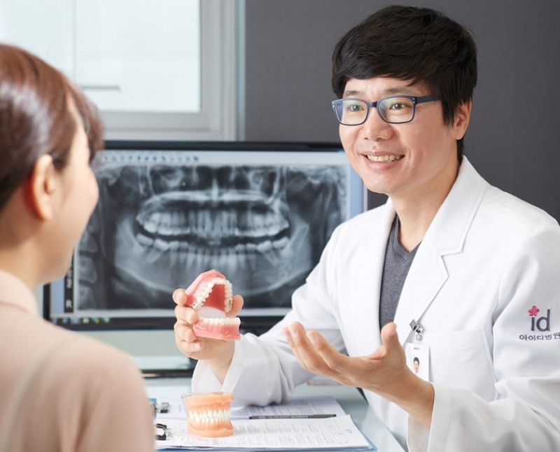 (사진=교정 전문의 아이디치과 이양구 원장)