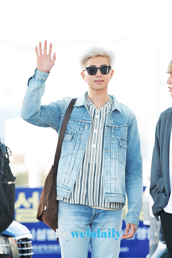 방탄소년단(BTS) RM, 인천국제공항 출국 현장