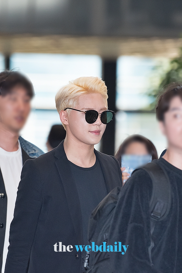 김준수, 김포국제공항 출국 현장