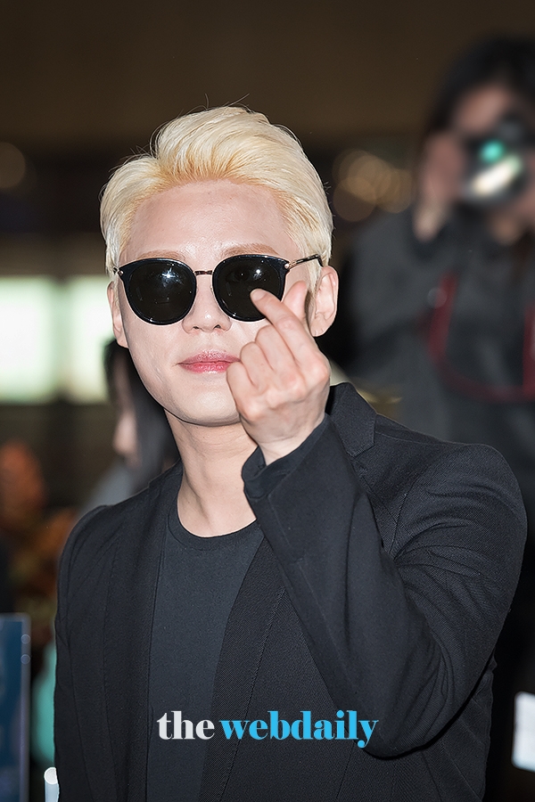 김준수, 김포국제공항 출국 현장