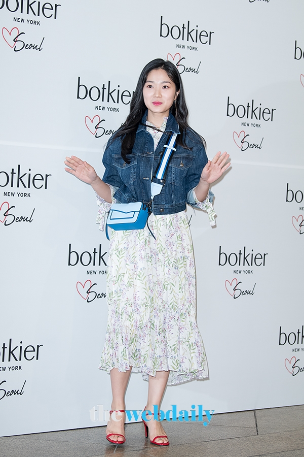 김혜윤, '바키아' 론칭 포토월 행사 현장