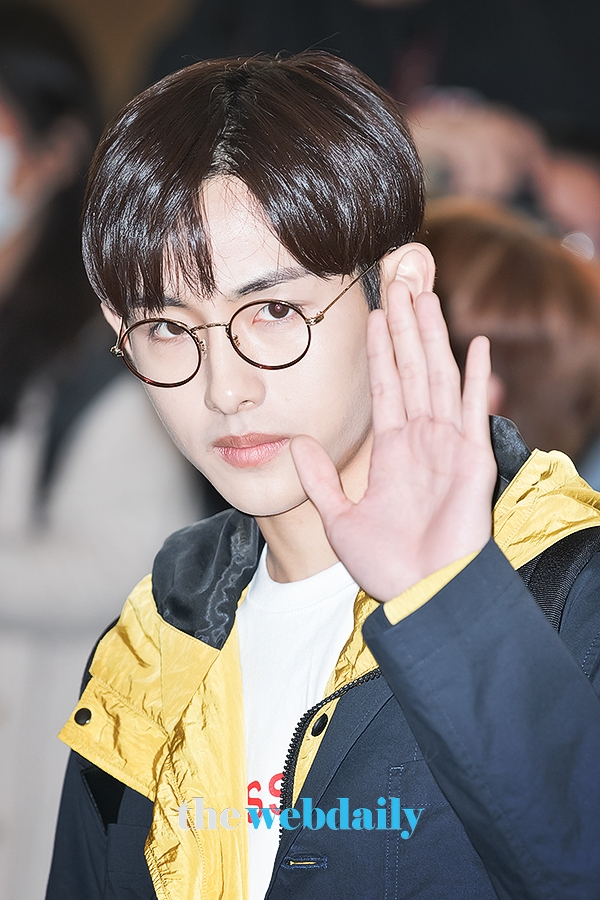 WayV 윈윈, 김포국제공항 출국 현장