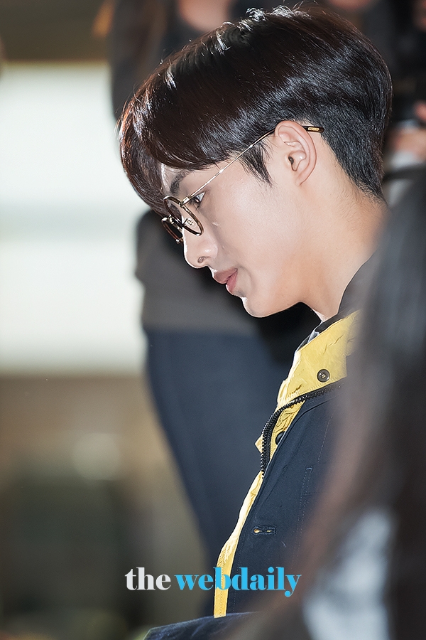 WayV 윈윈, 김포국제공항 출국 현장