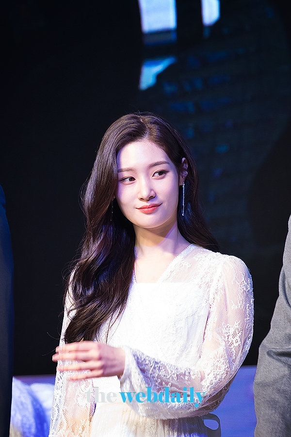 정채연, 넷플릭스 드라마 '첫사랑은 처음이라서' 제작발표회 현장