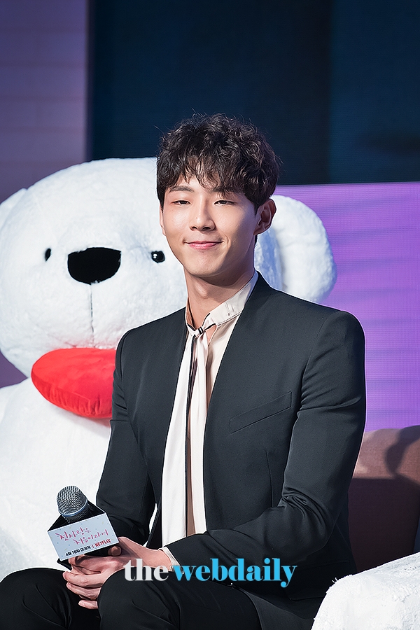 지수, 넷플릭스 드라마 '첫사랑은 처음이라서' 제작발표회 현장