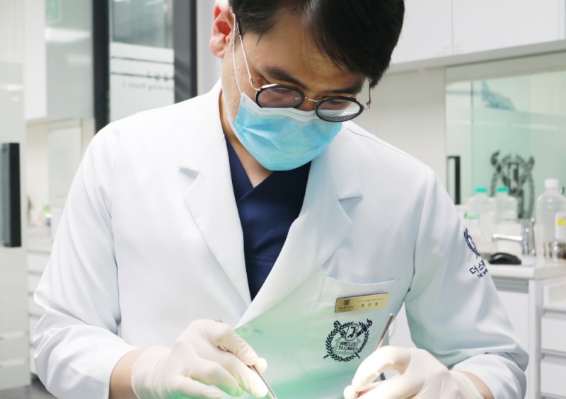 (사진=더스퀘어치과 최진영 원장)