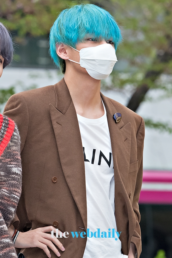 방탄소년단(BTS) 뷔, KBS 2TV 음악방송 '뮤직뱅크' 출근길