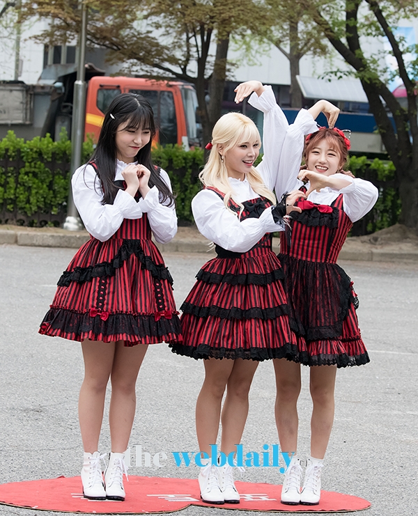 핑크판타지SHY, KBS 2TV 음악방송 '뮤직뱅크' 출근길