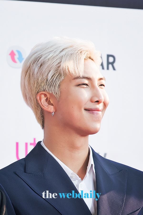 방탄소년단(BTS) RM, U+5G 더팩트 뮤직 어워즈 레드카펫 행사