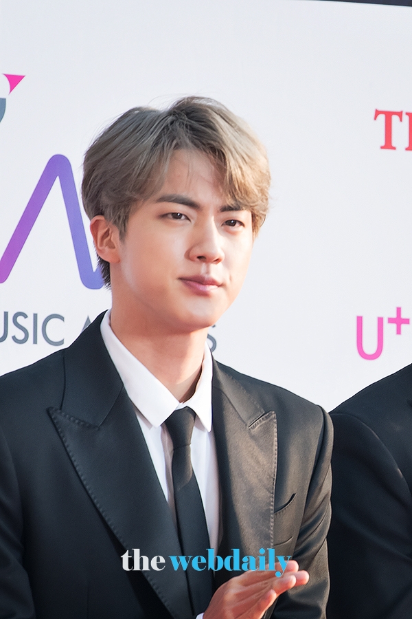 방탄소년단(BTS) 진, U+5G 더팩트 뮤직 어워즈 레드카펫 행사