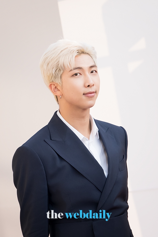 방탄소년단(BTS) RM, U+5G 더팩트 뮤직 어워즈 레드카펫 행사