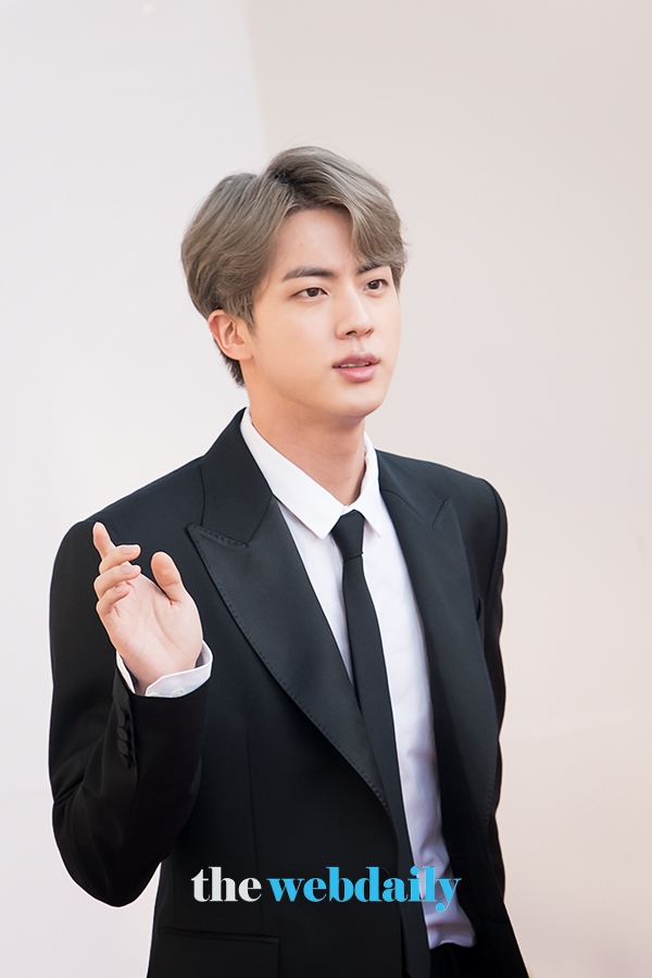 방탄소년단(BTS) 진, U+5G 더팩트 뮤직 어워즈 레드카펫 행사