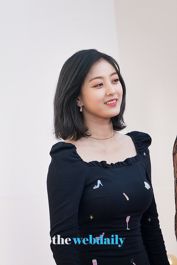 TWICE(트와이스) 지효, U+5G 더팩트 뮤직 어워즈 레드카펫 행사