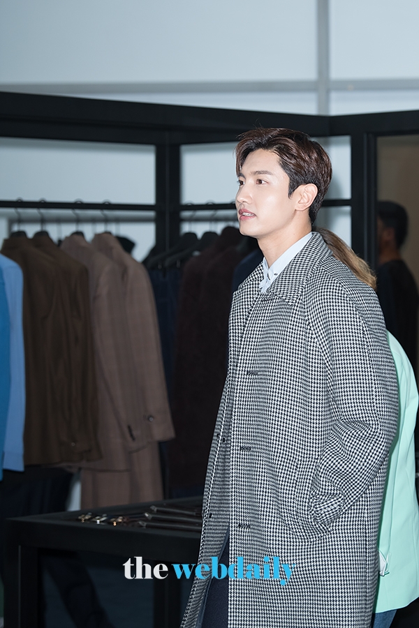 동방신기(TVXQ) 최강창민, 티아이포맨 리브랜딩 포토월 행사 현장