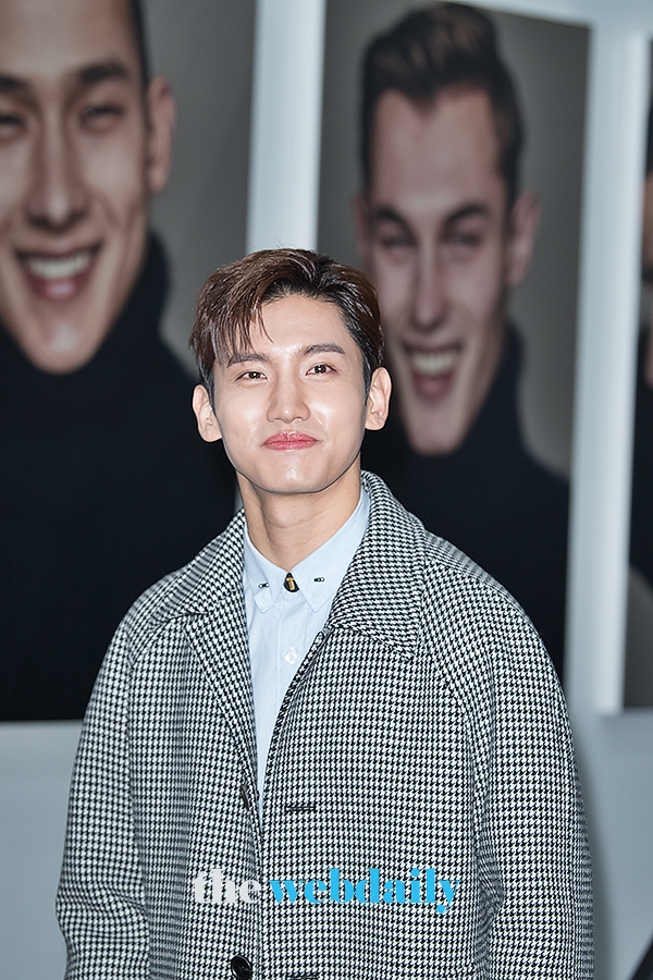동방신기(TVXQ) 최강창민, 티아이포맨 리브랜딩 포토월 행사 현장