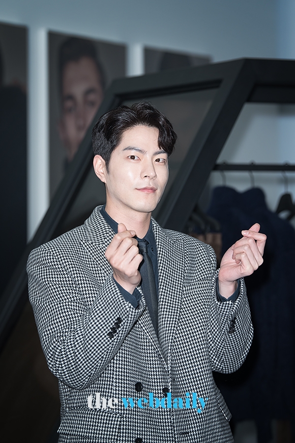 홍종현, 티아이포맨 리브랜딩 포토월 행사 현장