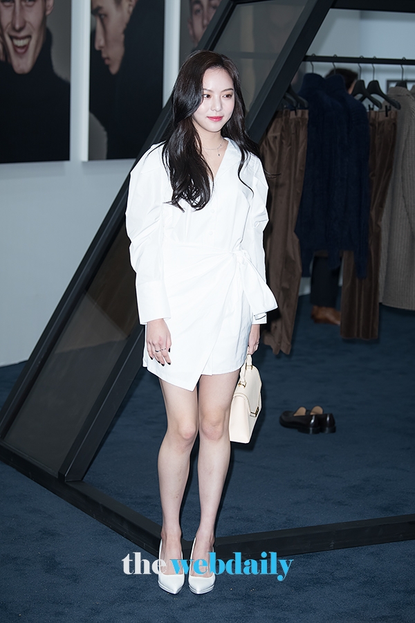 이열음, 티아이포맨 리브랜딩 포토월 행사 현장