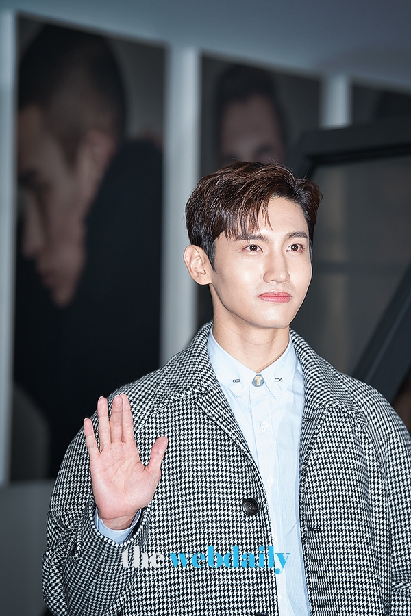 동방신기(TVXQ) 최강창민, 티아이포맨 리브랜딩 포토월 행사 현장
