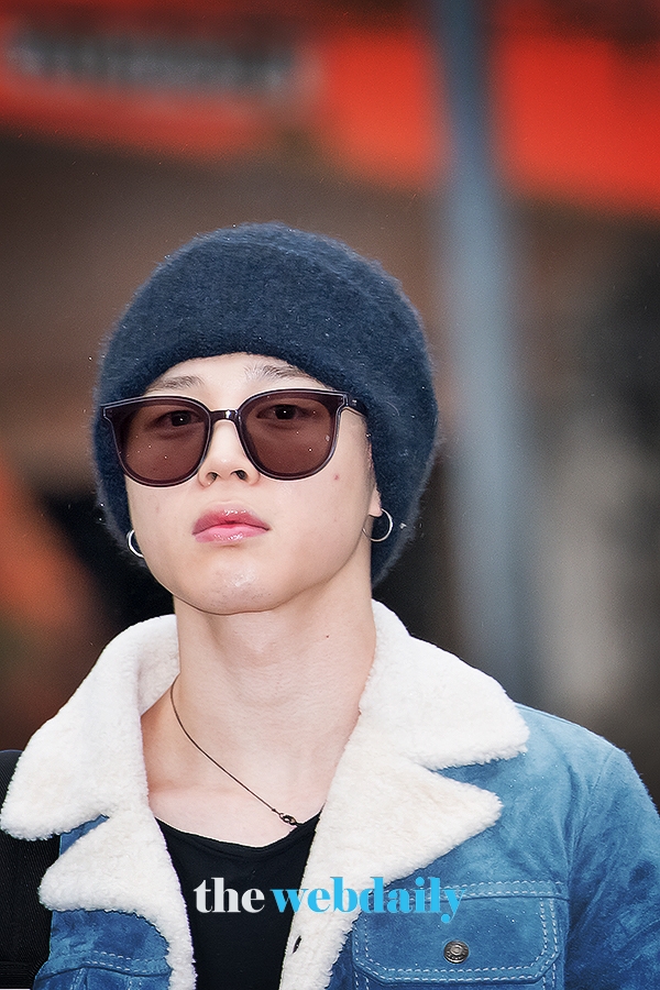 방탄소년단(BTS) 지민, KBS 2TV 음악방송 '뮤직뱅크' 출근길