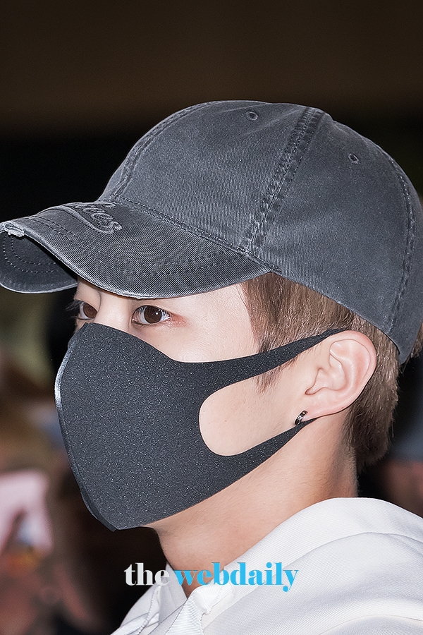 엑소(EXO) 시우민, 김포국제공항 출국 현장