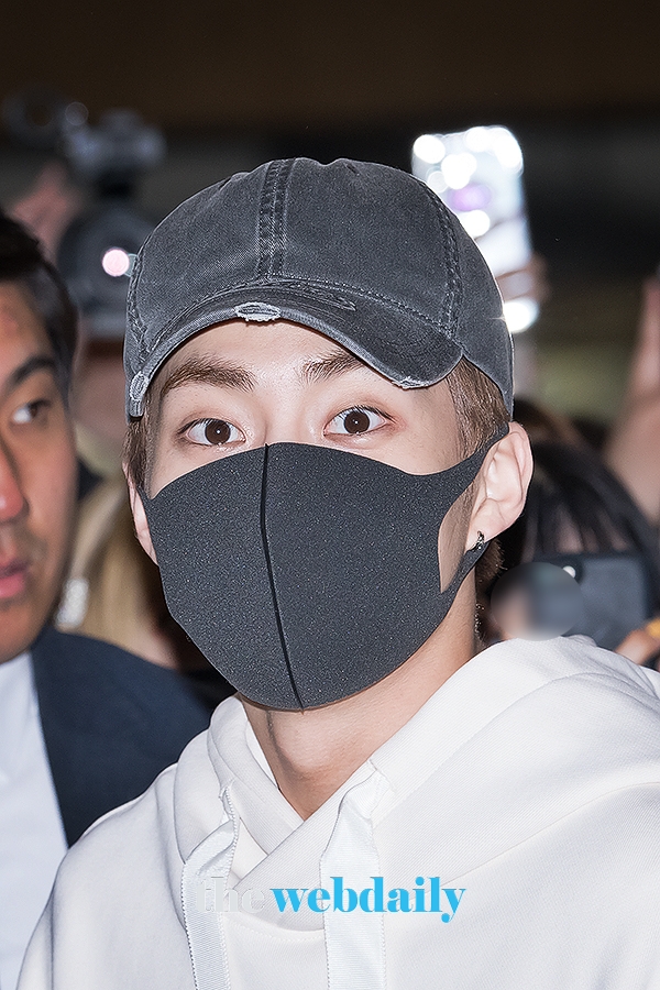 엑소(EXO) 시우민, 김포국제공항 출국 현장