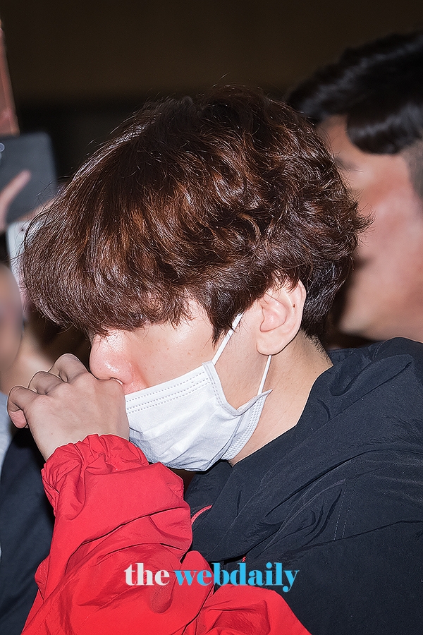 엑소(EXO) 백현, 김포국제공항 출국 현장