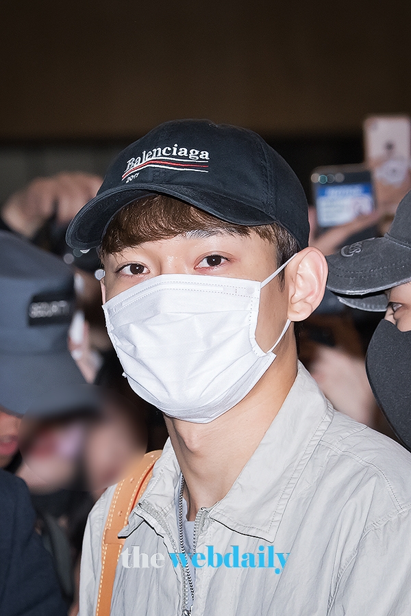 엑소(EXO) 첸, 김포국제공항 출국 현장