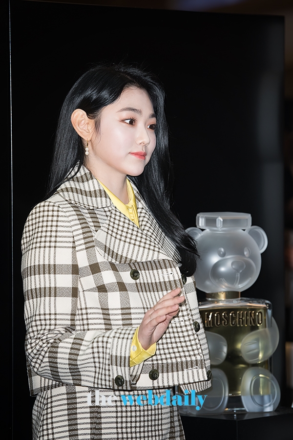 구구단 미나, 'TOY2' 출시 기념 포토월 행사 현장