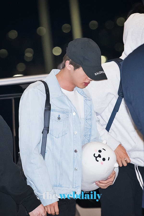 방탄소년단(BTS) 진, 인천국제공항 출국 현장