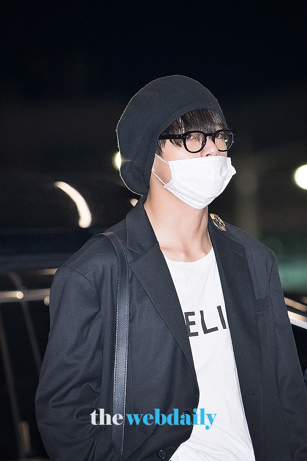 방탄소년단(BTS) 뷔, 인천국제공항 출국 현장