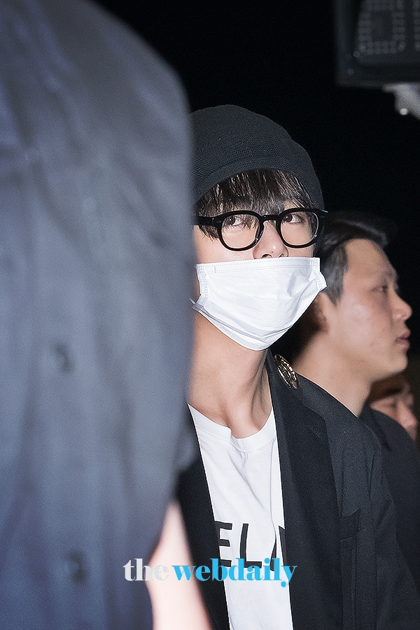 방탄소년단(BTS) 뷔, 인천국제공항 출국 현장