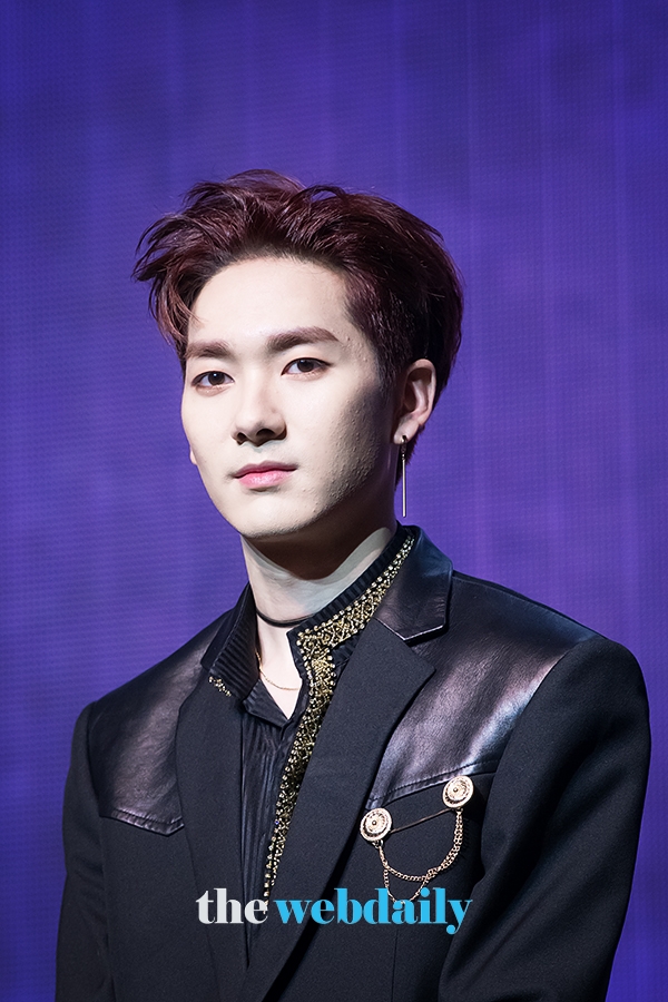 뉴이스트 아론, ‘에버 애프터Happily Ever After’ 발매 기념 쇼케이스 현장