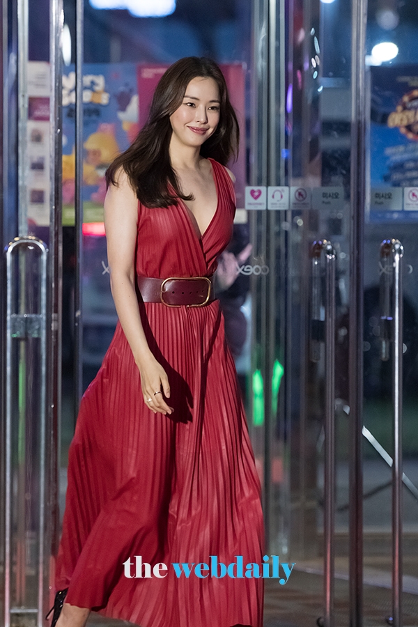 이하늬, '제55회 백상예술대상' 레드카펫 행사 현장