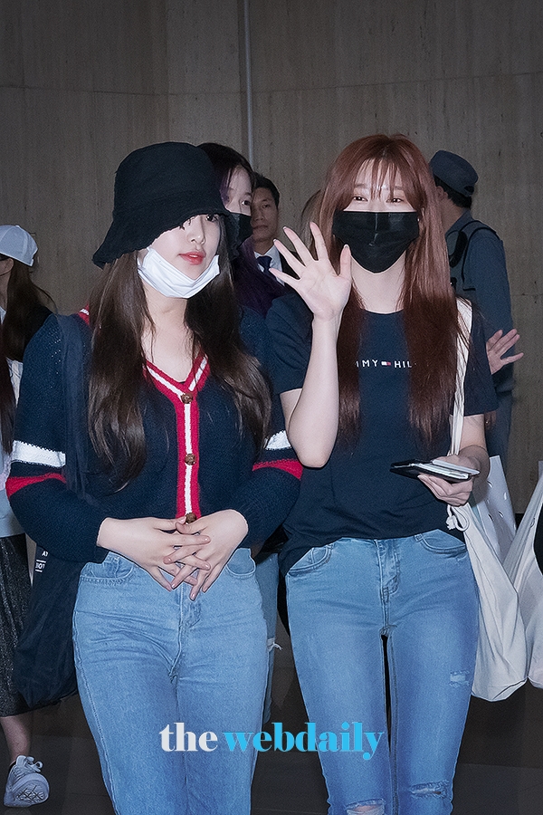 아이즈원(IZONE) 최예나-김민주, 김포국제공항 입국 현장