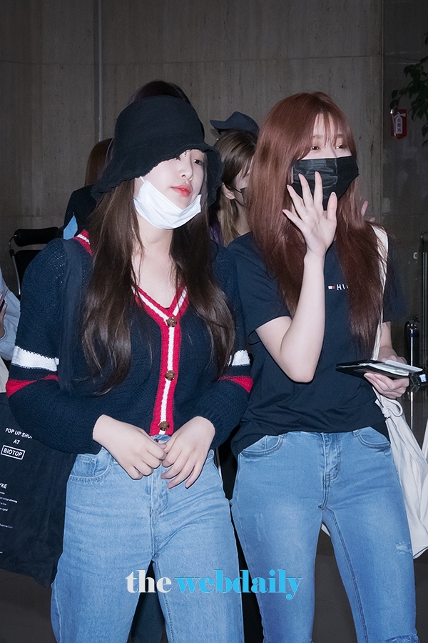 아이즈원(IZONE) 최예나-김민주, 김포국제공항 입국 현장