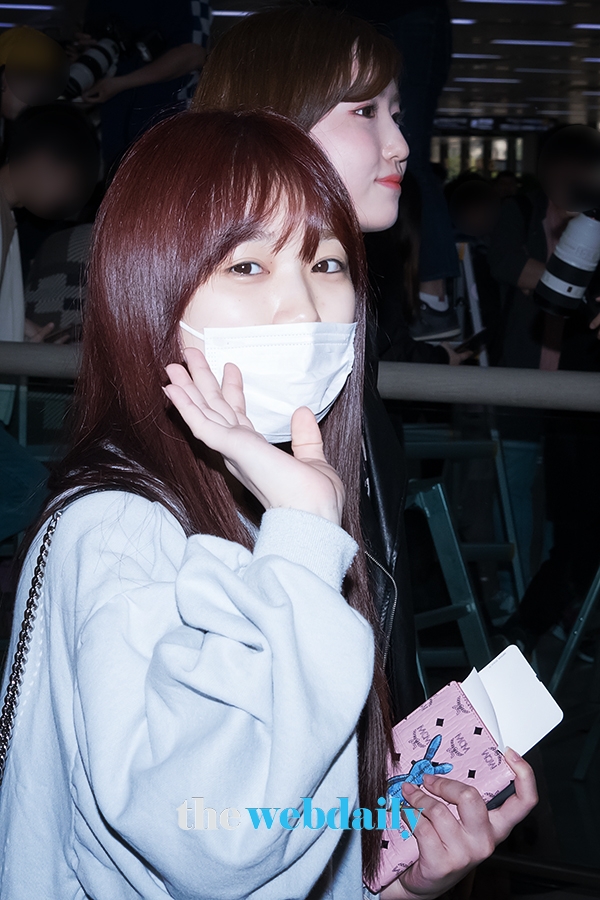 아이즈원(IZONE) 야부키나코, 김포국제공항 입국 현장